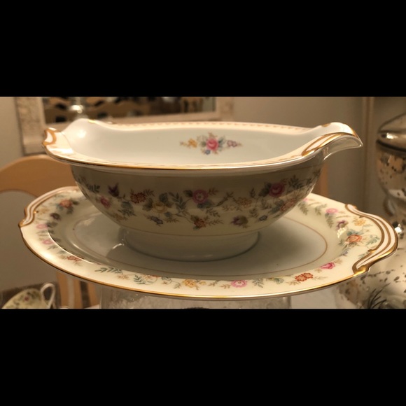NORITAKE CHINA SET - Picture 8 of 10